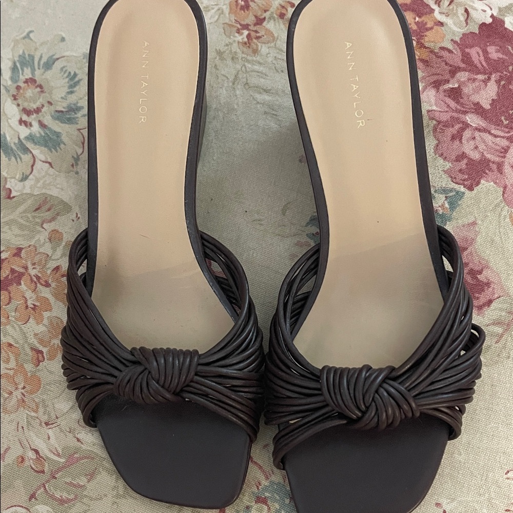 Ann Taylor Women's Elegant Brown Knotted Sandals